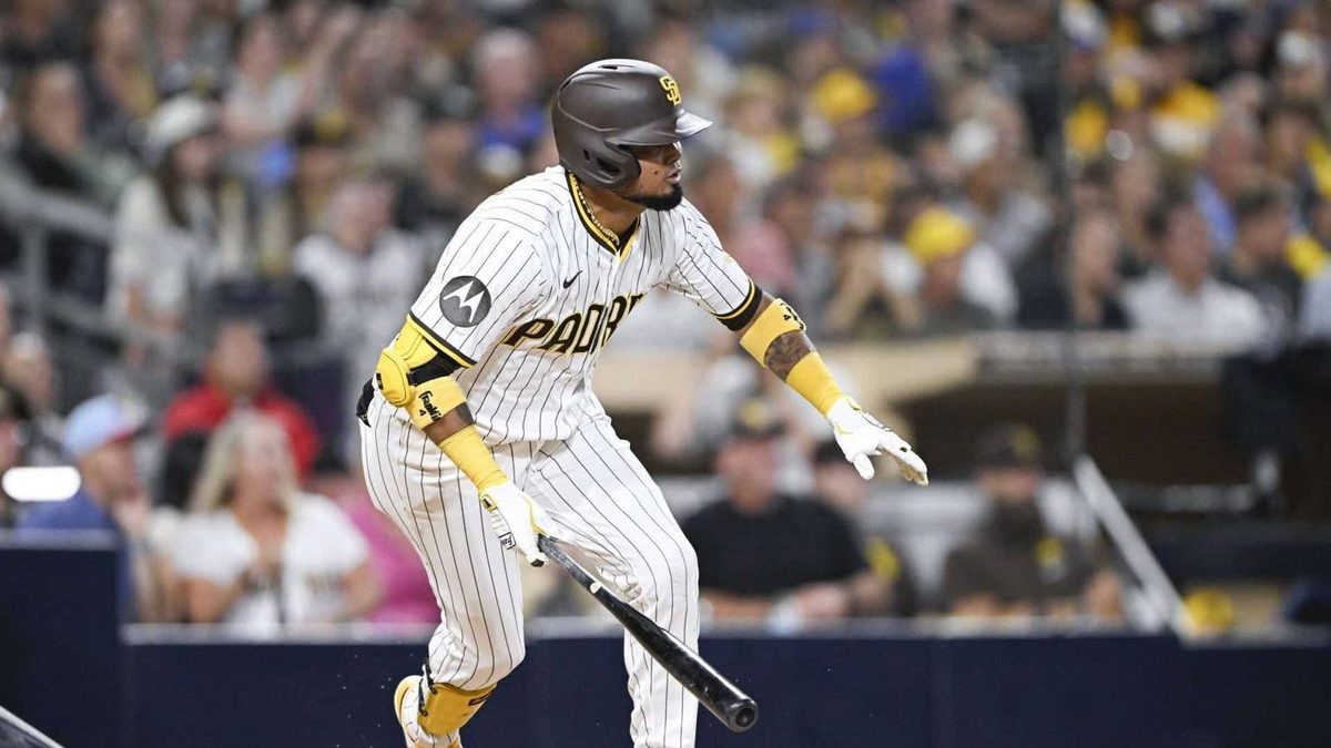 Cronenworth's Go-Ahead Homer Keeps Padres Alive as San Diego Tops Brewers 4-3 in NLDS Game 3