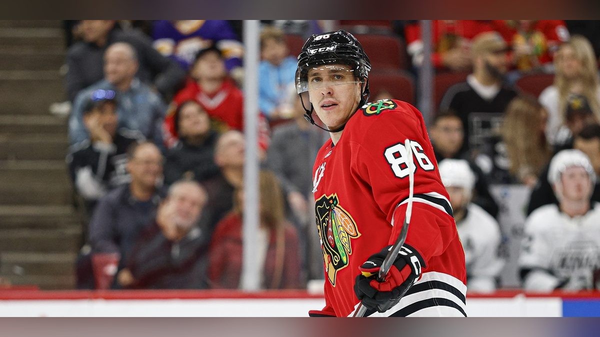 Teravainen Sidelined by Ankle Injury as Blackhawks Open Road Trip Without Two Key Forwards