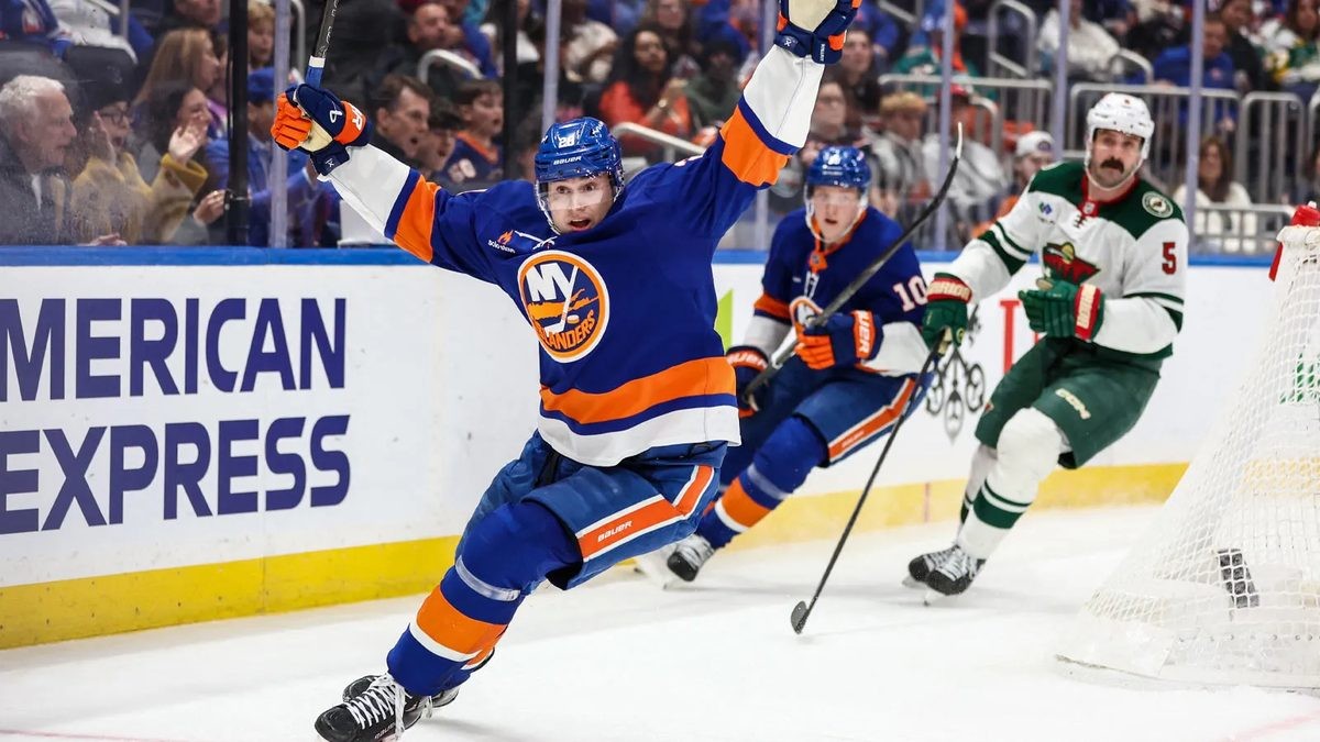 Islanders Lose Romanov for Six to Eight Months With Torn ACL