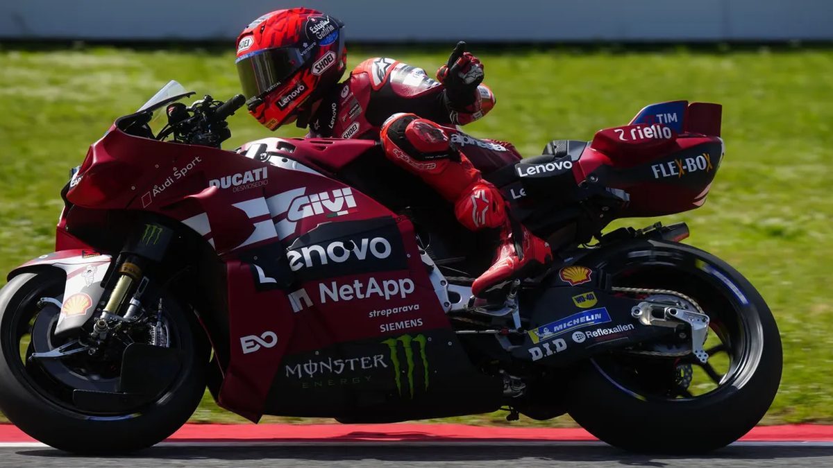 Marquez Hunts Down Martin in Japan to Slash MotoGP Title Gap to Two Points