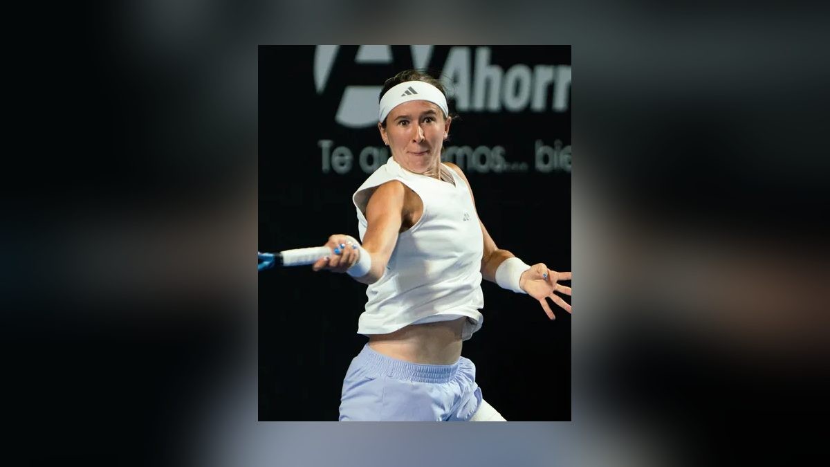 Bartunkova Stuns Muchova in Beijing to Reach First WTA 1000 Semifinal