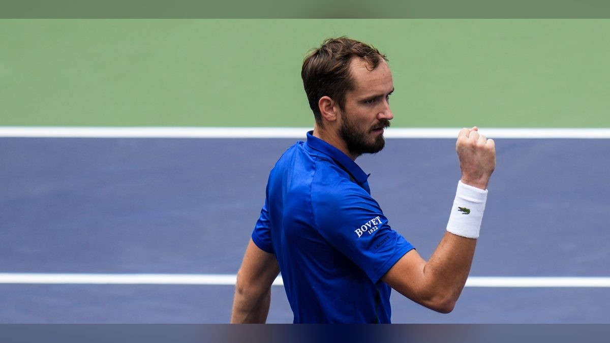 Medvedev Fights Back to Beat Struff in First Match Since Beijing Disqualification