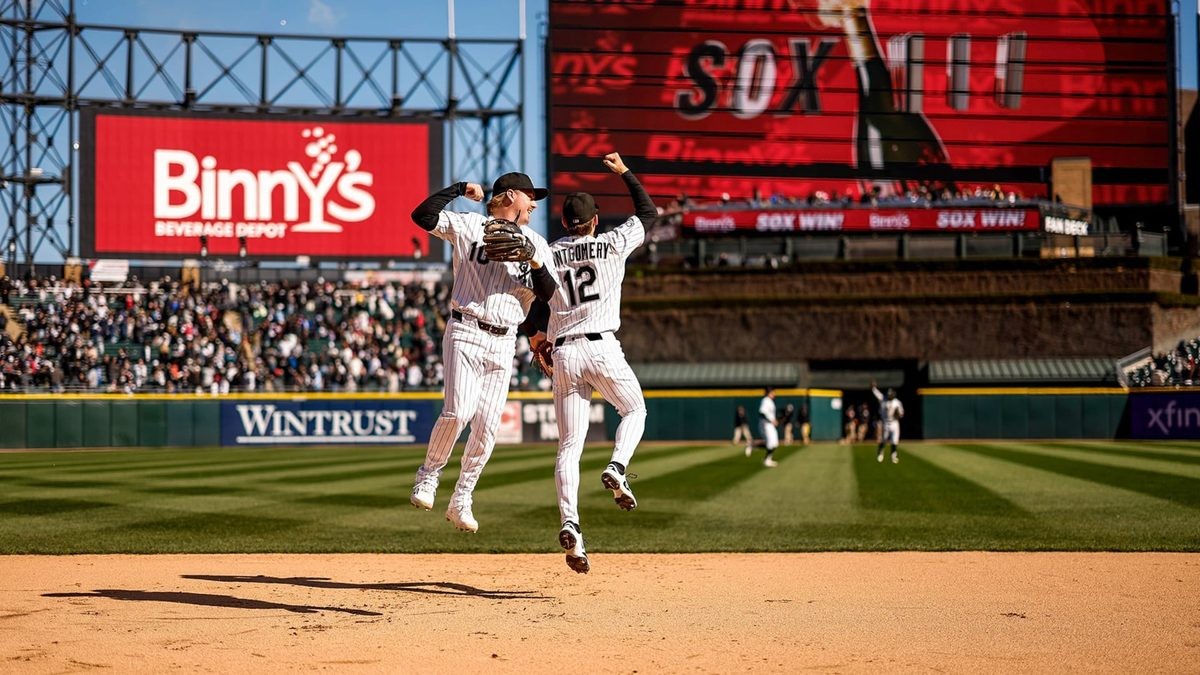 White Sox Rally to 4-3 Win in Cleveland, Take Commanding 2-0 ALDS Lead