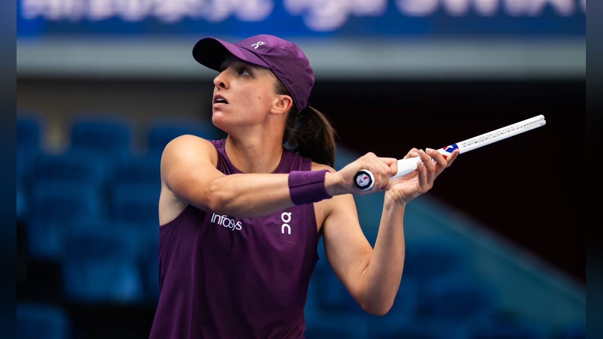 Swiatek Dismantles In-Form Jovic in Beijing to Reach 31st WTA 1000 Quarterfinal