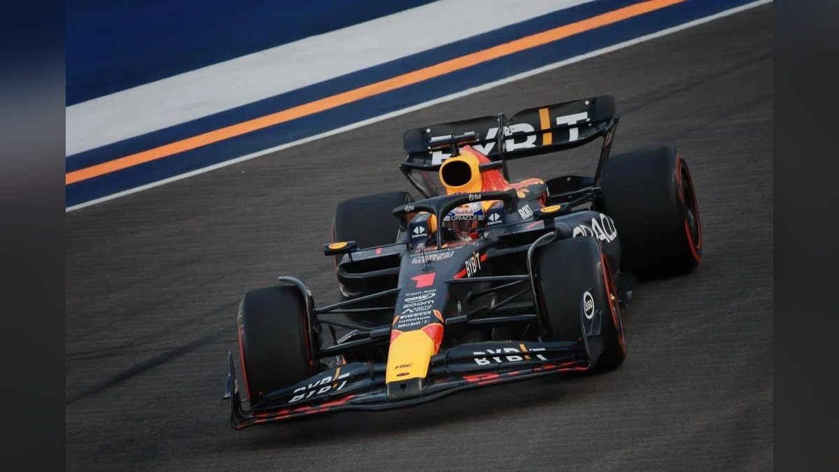 Verstappen Claims First-Ever Singapore Grand Prix Pole Under Marina Bay Lights