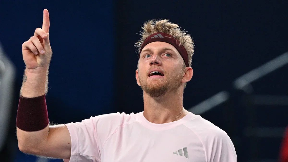 Davidovich Fokina Stuns Zverev to Reach Shanghai Masters Final