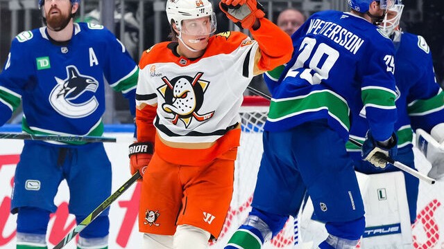 Granlund's OT Winner Lifts Ducks Past Panthers 3-2