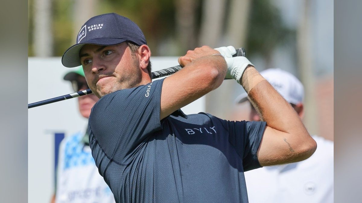 Blanchet's Career-Low 62 Fires Him Into Bermuda Championship Lead