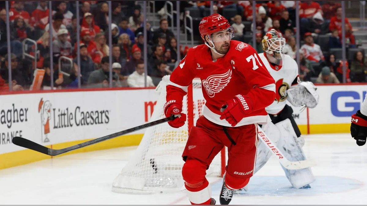 Larkin Turns Boos to Cheers With Goal and Assist as Red Wings Edge Senators for First Win