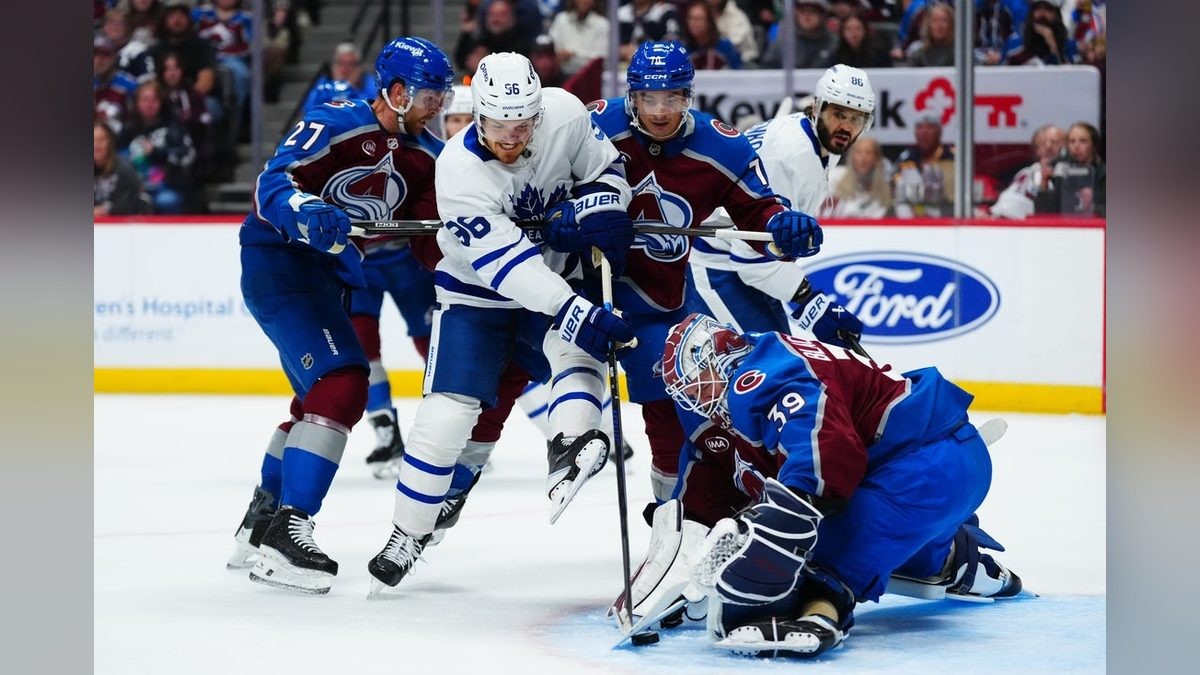 Nylander's five-point night powers Maple Leafs past Avalanche 6-3