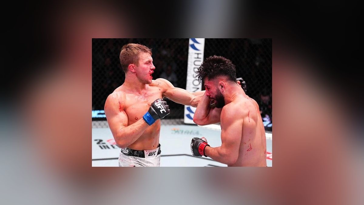 Marshall Meets Short-Notice Hope on Halloween Card After Bolanos Cut