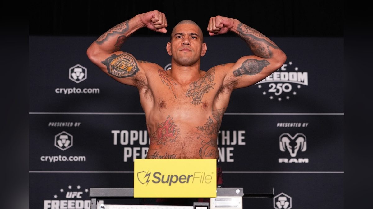 Alex Pereira Says Boxing Move Is "Kind of Impossible" With Seven Fights Left on UFC Deal