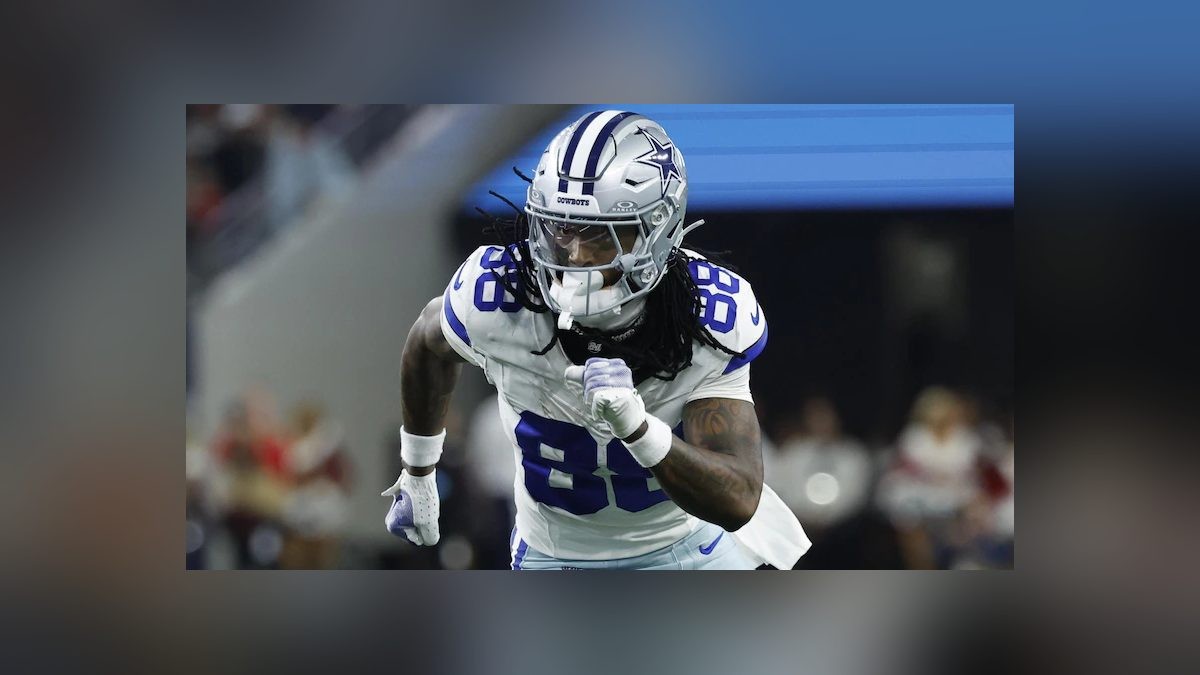 CeeDee Lamb Hurts Quad in Cowboys' Loss to Buccaneers, but Injury "Not Considered Serious"