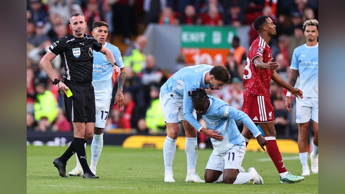 Ex-Premier League Referee Says Gravenberch Red Card Against Man City Was Wrong