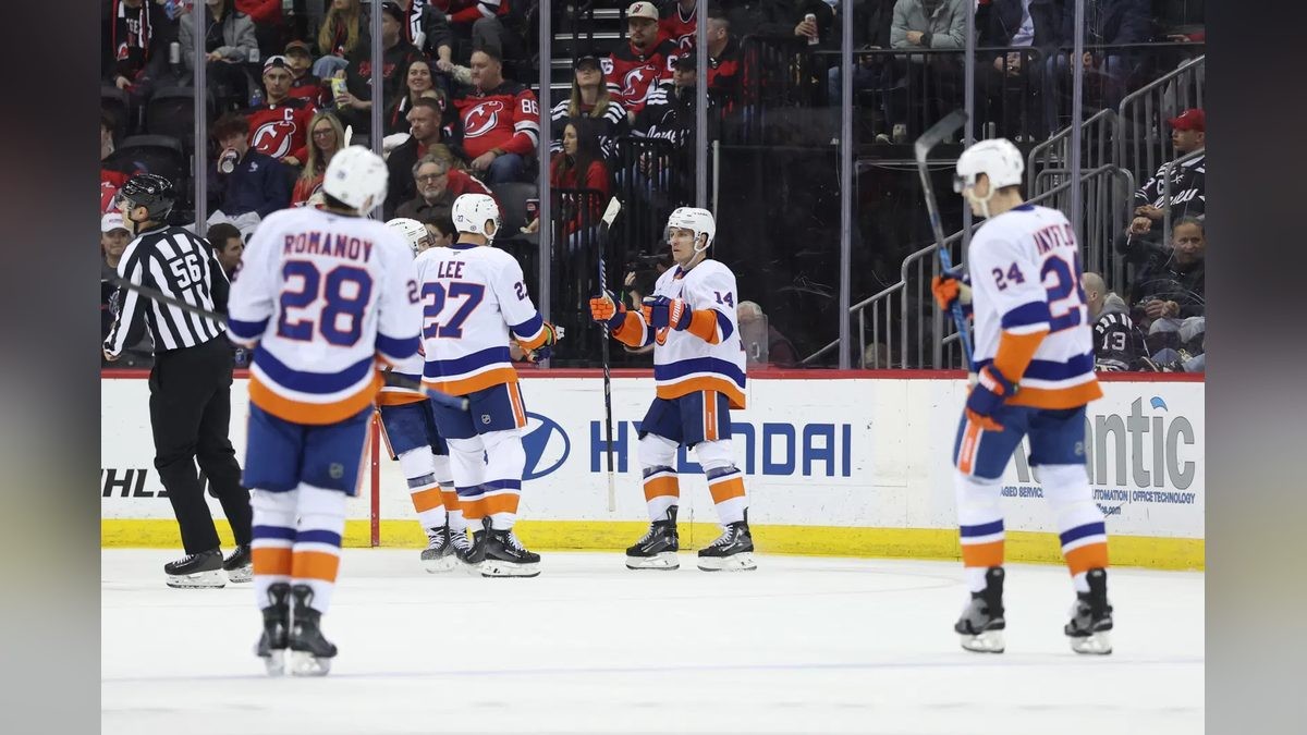 Islanders Thrash Devils 6-0 in Saturday Statement Win