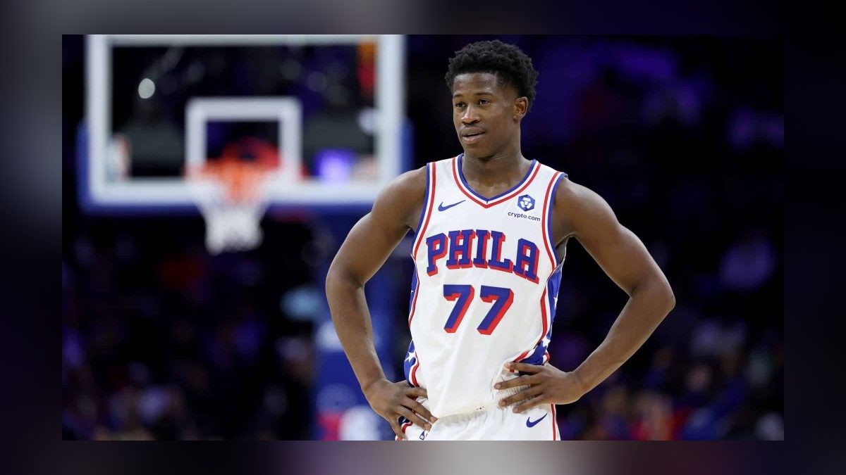 Brown Hails Edgecombe as Short-Handed 76ers Rout Champion Knicks in Preseason