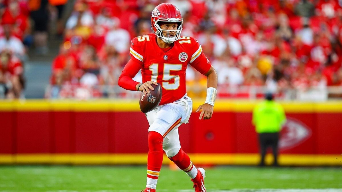 Chiefs Get Mixed Injury News: Thornton Set for Surgery, Rice's Hamstring 'Minor'
